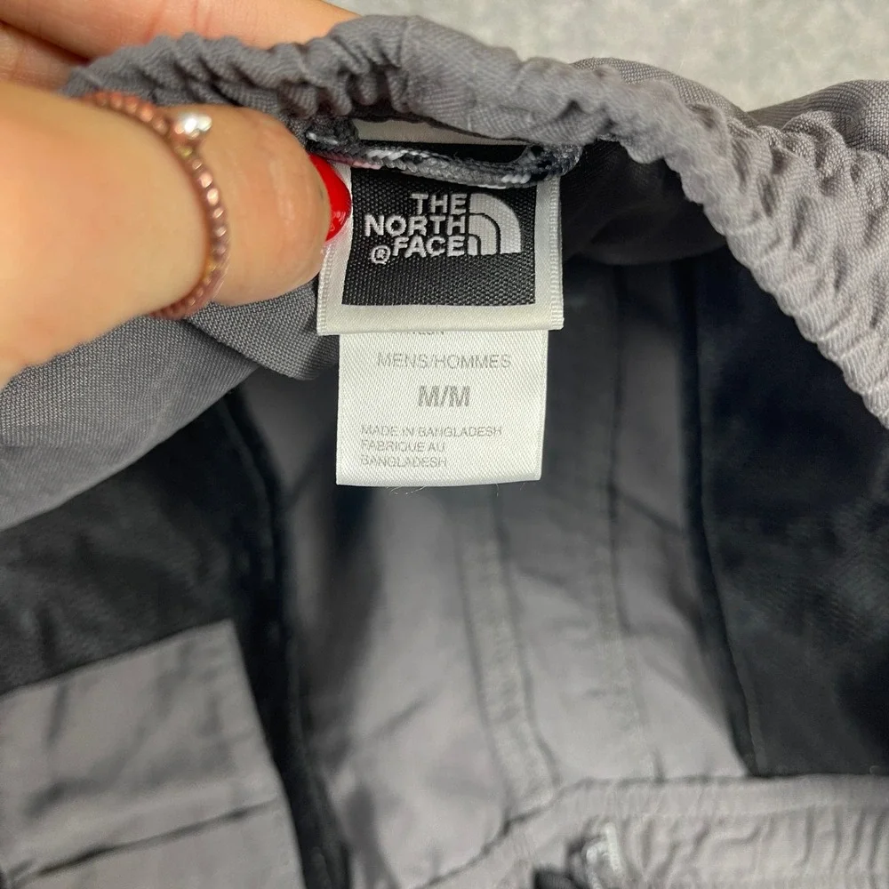 The North Face Mens Gray Nylon Cargo Hiking Pants Size Medium Elastic Waist